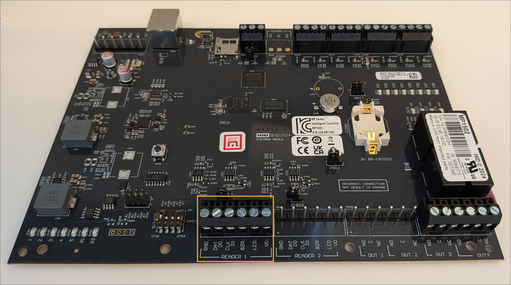 Placa controladora Mercury MP1502 con conexiones de mazo de cables resaltadas.