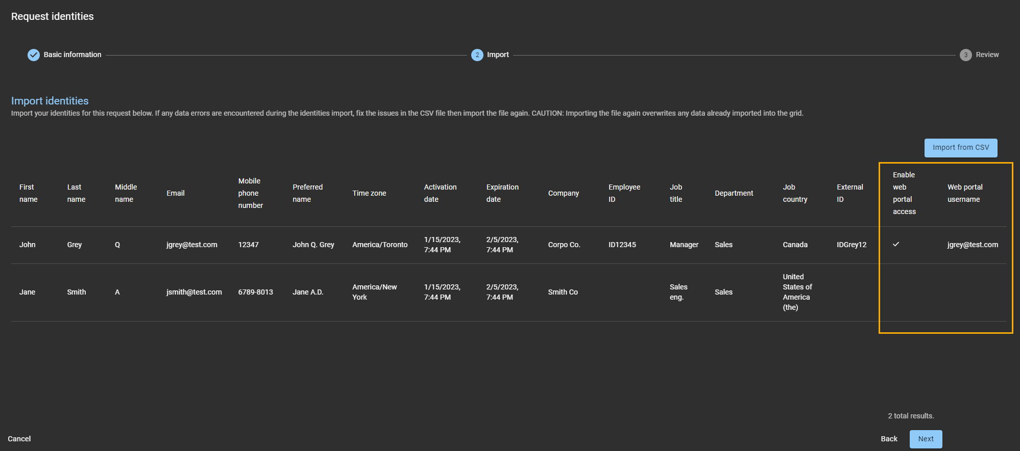 Asistente de solicitud de identidades en ClearID que muestra la sección de importación de identidades, incluidas algunas identidades importadas con acceso al portal web.