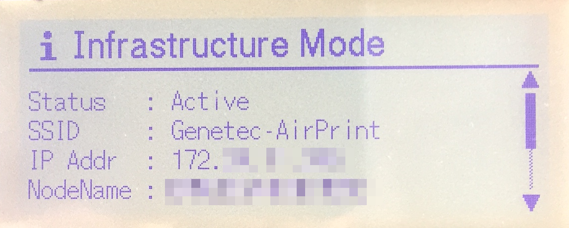 Écran LCD de l’imprimante d'étiquettes Brother QL-820NWB affichant le menu mode Infrastructure et les détails et l’état de la connexion.